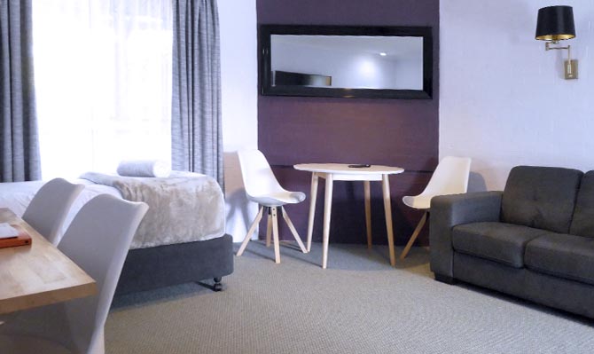 islander premium family spa room 8